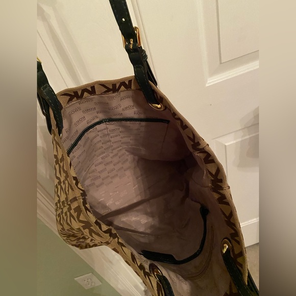 Michael Kors Tote w/ Green Straps - Picture 5 of 12